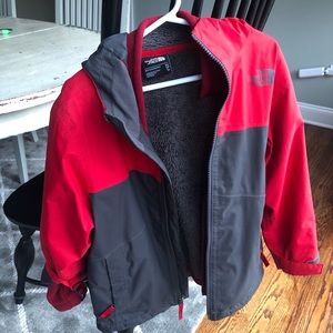 Boys Northface 3 in 1 coat size xs (6)